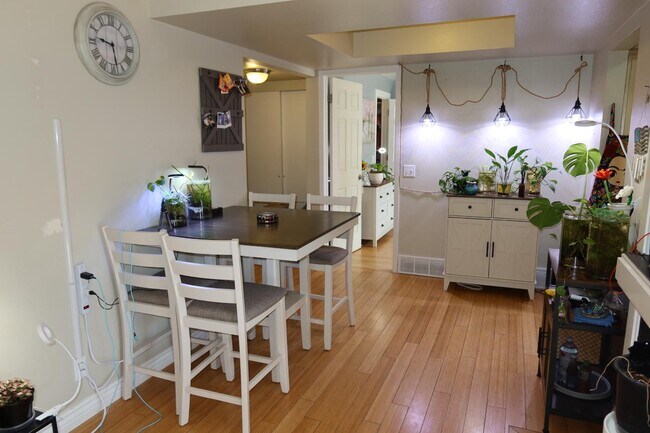 Foto del edificio - 6851 Countrywoods Cir