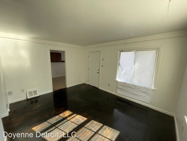 Building Photo - 3 br, 1 bath House - 16143 W. Parkway
