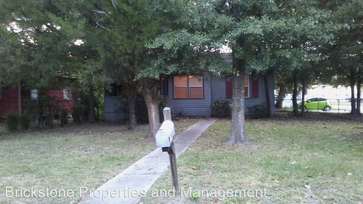 Primary Photo - 3803 Gladys St