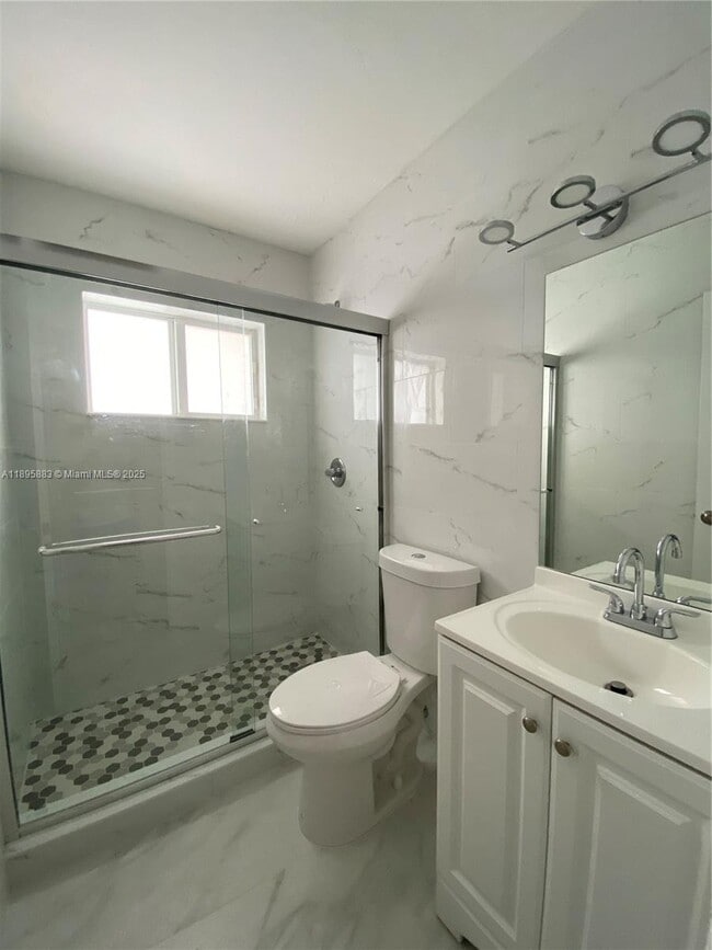 Foto del edificio - 44 NW 44th St