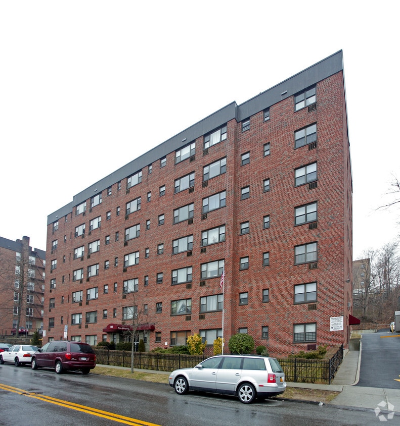 Hudson Hills Cooperative Apartments in Yonkers, NY