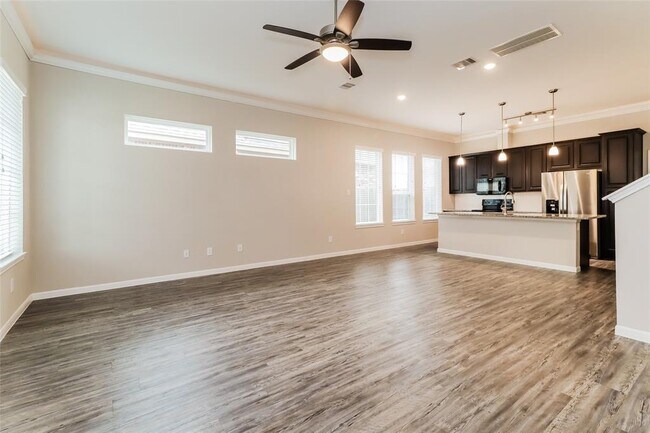 Foto del edificio - 6548 Geisler Crossing Ln