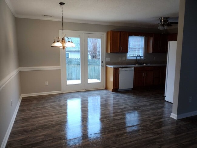 Building Photo - Available.........  Beautiful,newly update...