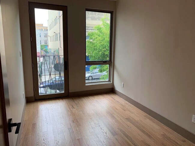 Building Photo - 1140 DeKalb Ave