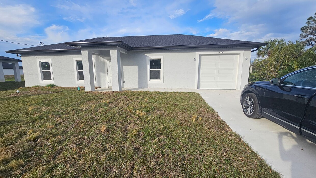 Foto principal - Brand New 3br Home-Ready for move in!
