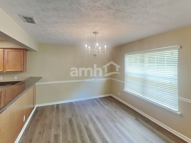 Building Photo - 8824 Cressent Glen Ct