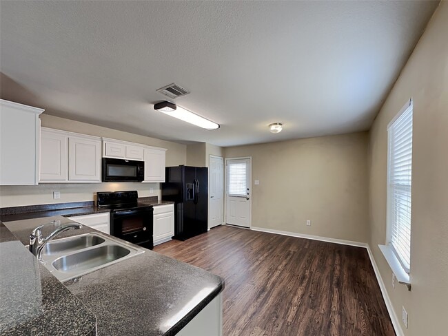 Building Photo - 4615 Snowdrop Ct