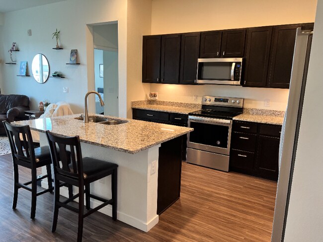 Foto del edificio - 480 E Fremont Pl