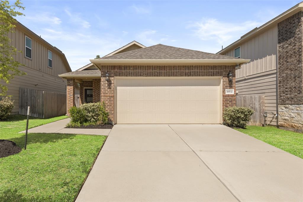 Foto principal - 18532 Meadow Point Ln