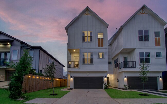 Building Photo - 3311 Daphne St
