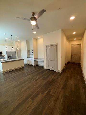 Building Photo - 2036 Oak Grove Ln