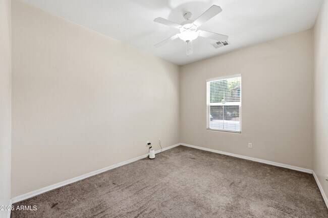 Foto del edificio - 2220 W Beverly Ln