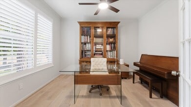 Building Photo - 34 Candle Pine Pl