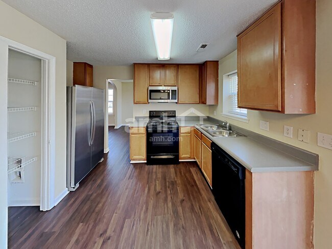 Building Photo - 4524 Fawn Glen Drive