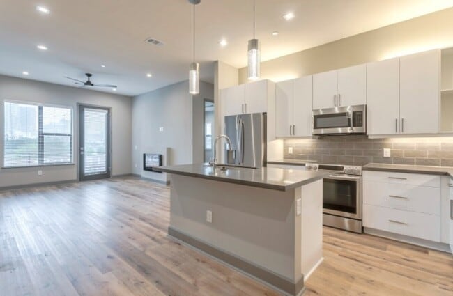 Building Photo - CITYSCAPE PARK