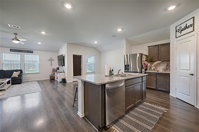 Foto del edificio - 1112 Homestead Ln