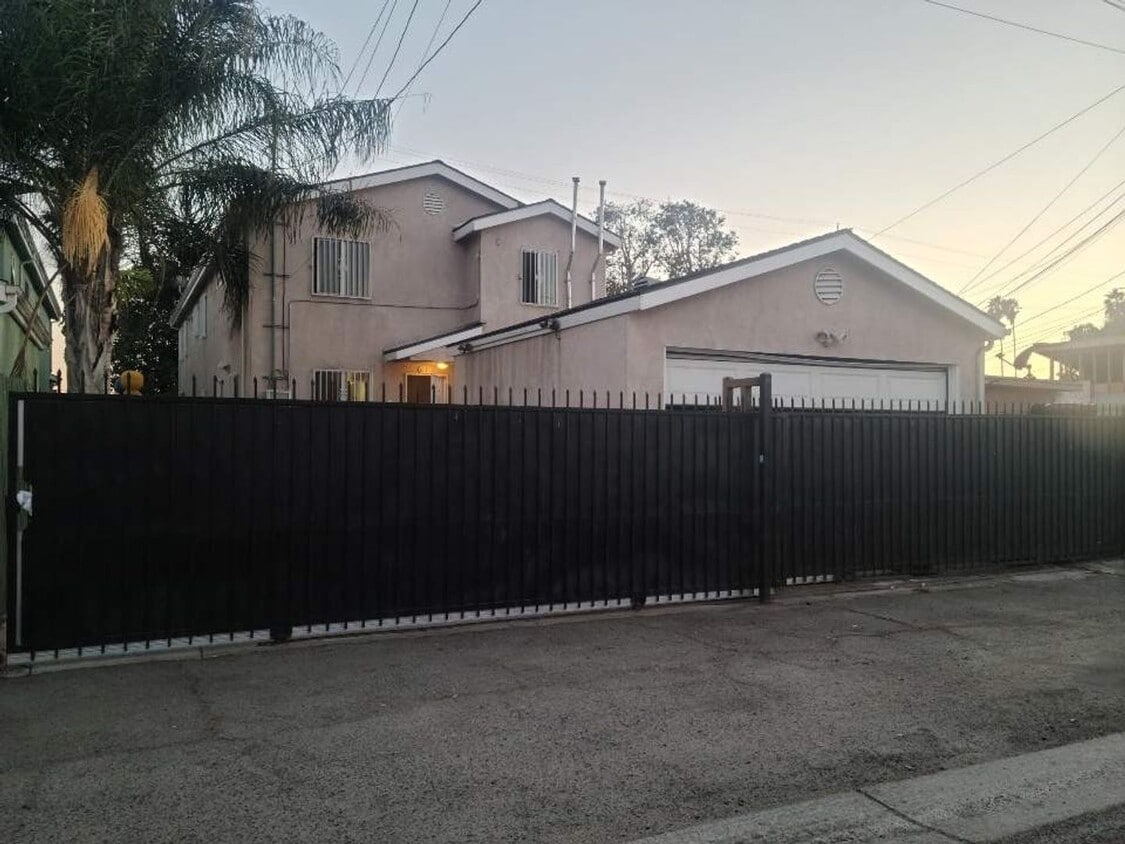 Building Photo - 79(633)