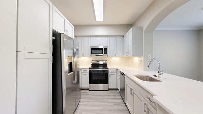 Interior Photo - Lenox Farms