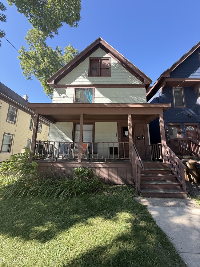 Building Photo - 118 S Blair St