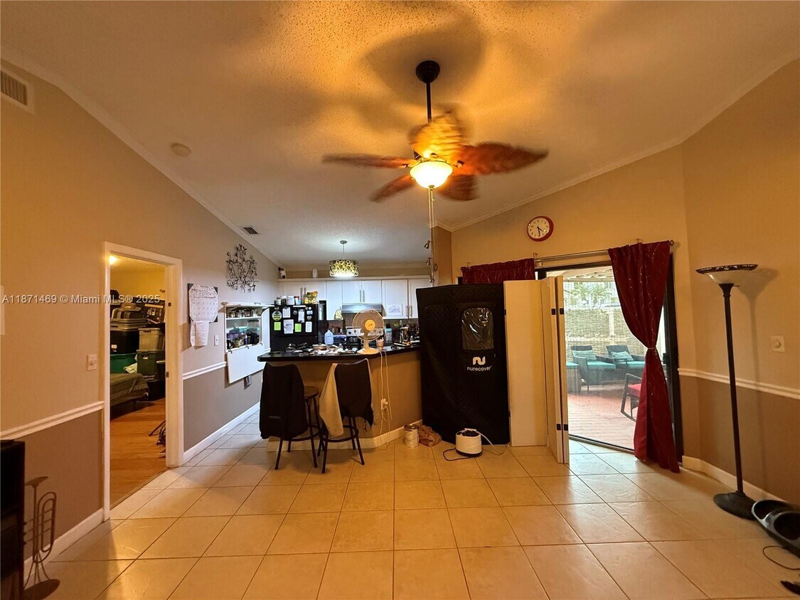 Foto principal - 2901 San Remo Cir