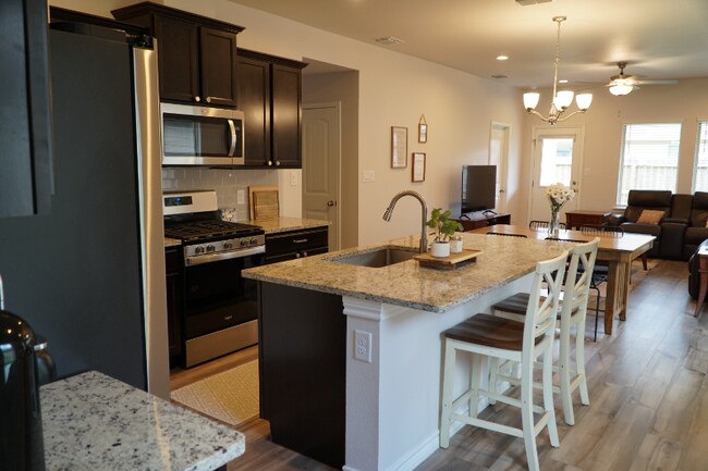 Building Photo - 7626 Rustler Ln