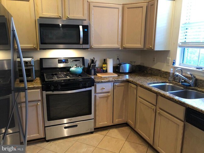 Foto del edificio - 2463 Clover Field Cir
