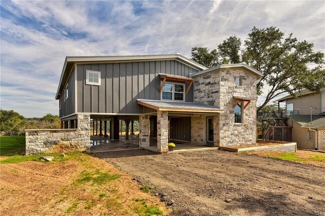 Building Photo - 713 Nomad Dr