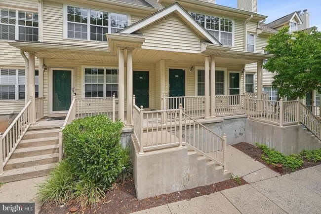 Foto del edificio - 624 Brickhouse Rd