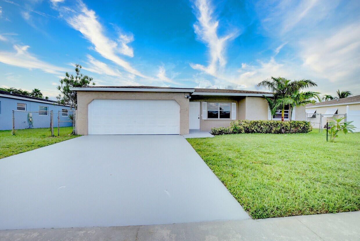 Foto principal - 10870 Eureka St