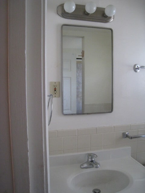 Building Photo - 5810 San Diego St