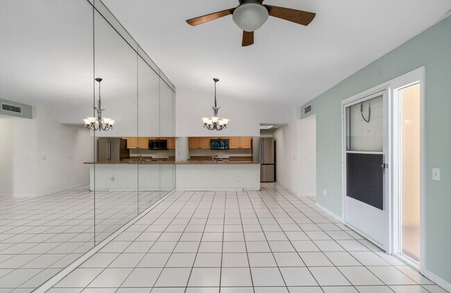 Building Photo - 179 Waterside Dr