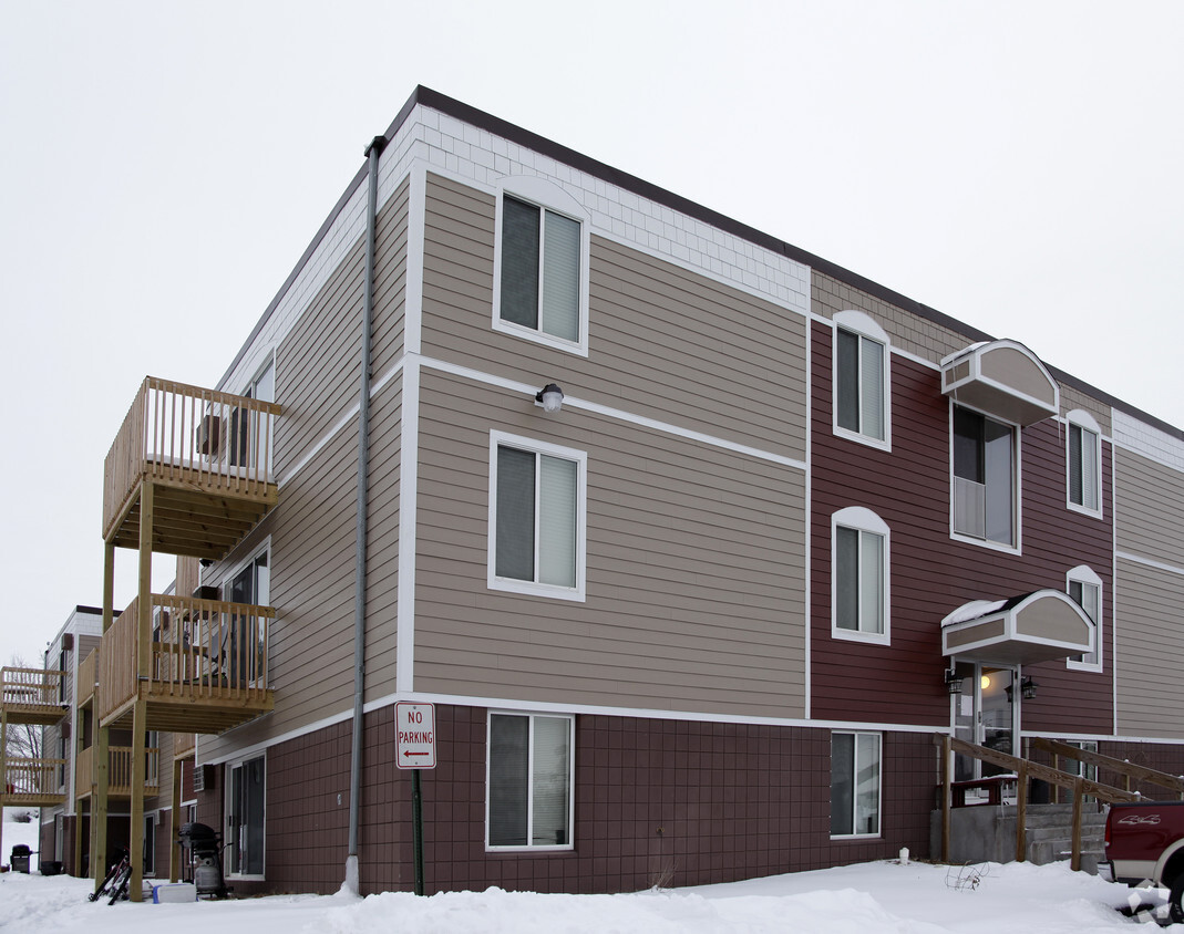 Building Photo - Rockford Villa Apartments