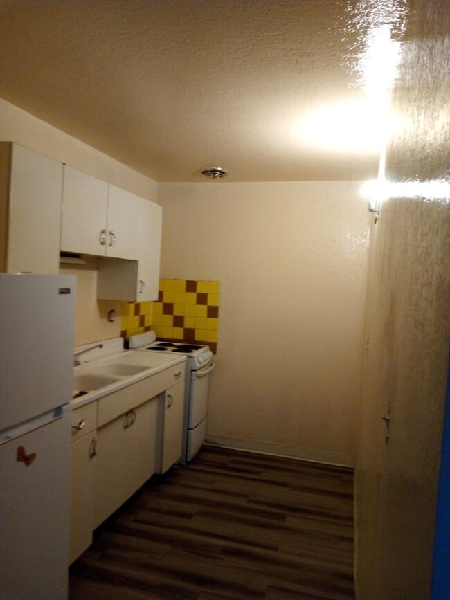 1 bed, 1 Bath, 750 sqft Great Location off... - 1 bed, 1 Bath, 750 sqft Great Location off... Apartment