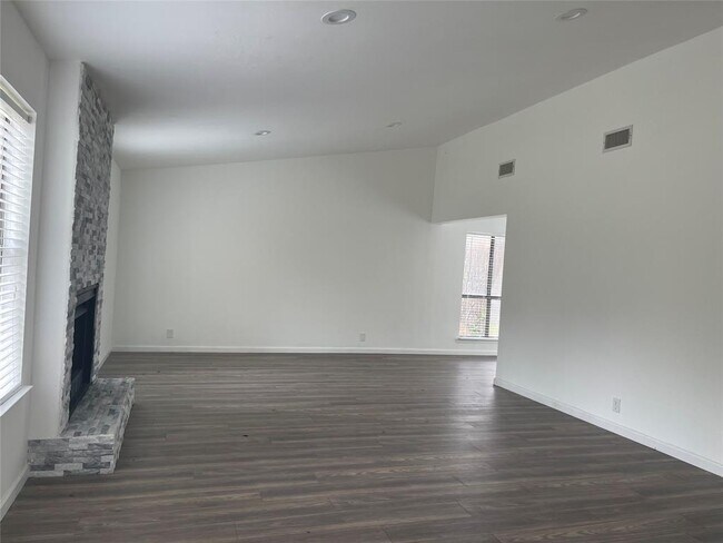 Foto del edificio - 3 Ridge Dr