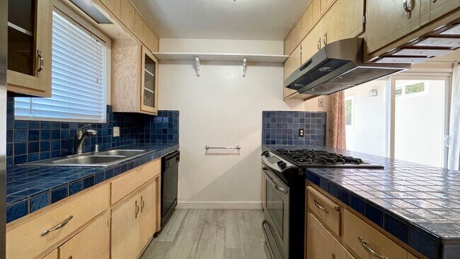 Foto del edificio - Walk to Campus from this 3-Bedroom in Monterey Heights