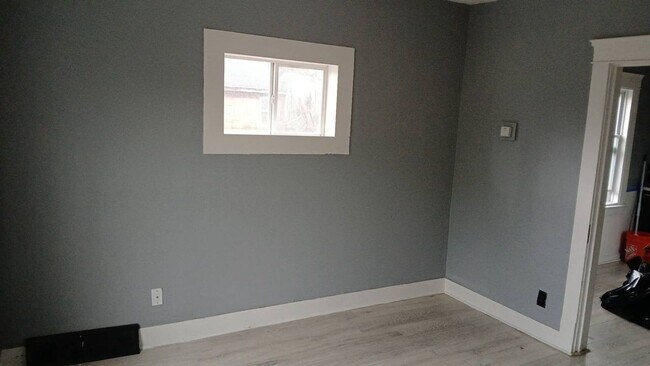 Building Photo - 9919 Stoughton Ave