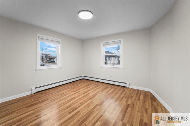 Foto del edificio - 119 Chinnick Ave