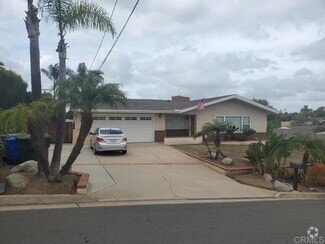 Building Photo - 421 Hillway Dr