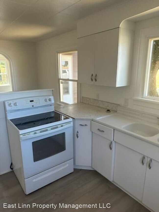 Building Photo - 3 br, 1 bath House - 42148 Clark Smith Dr.