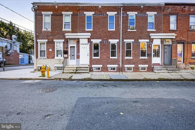 Building Photo - 903 Kirkwood St