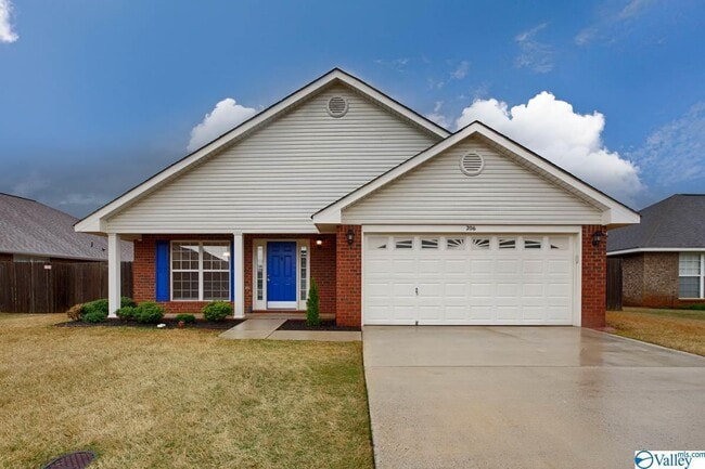 Building Photo - 206 Shadow Cove Dr SW