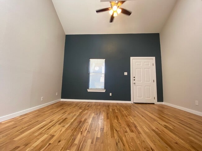 Building Photo - Pecan Walk #304