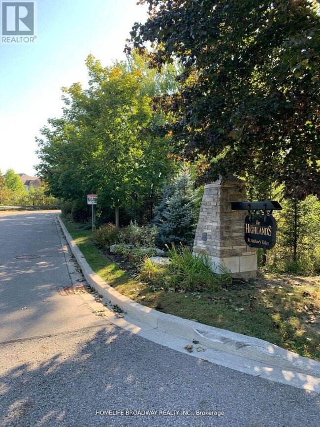 Building Photo - 720 Wendy Culbert Cres