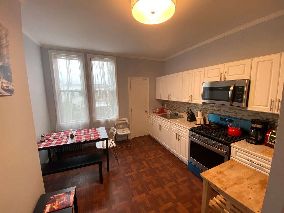 539 47th Rd Unit 3L, Long Island City, NY 11101 Apartments in Long