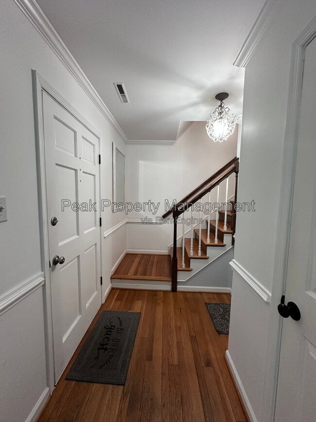 Building Photo - 1825 Red Queen Ct