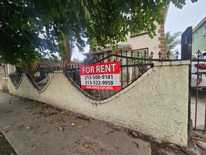 Building Photo - 633 E 81st St