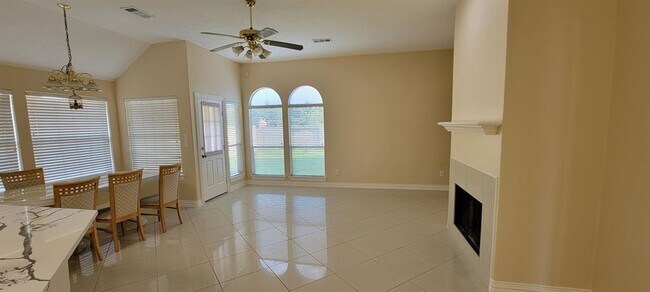 Building Photo - 10803 Summer Meadows Ct