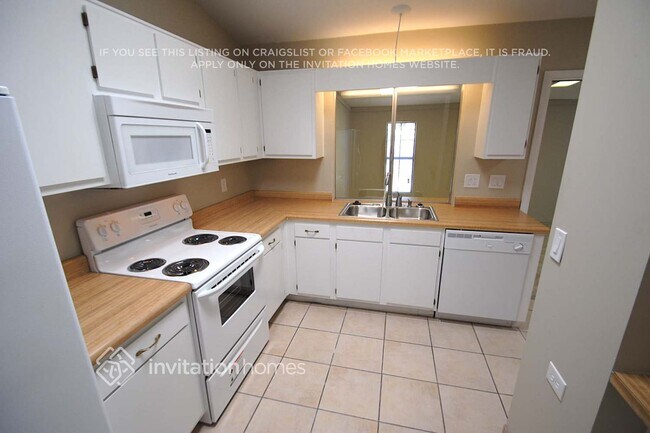 Foto del edificio - 332 W Stanford Ave