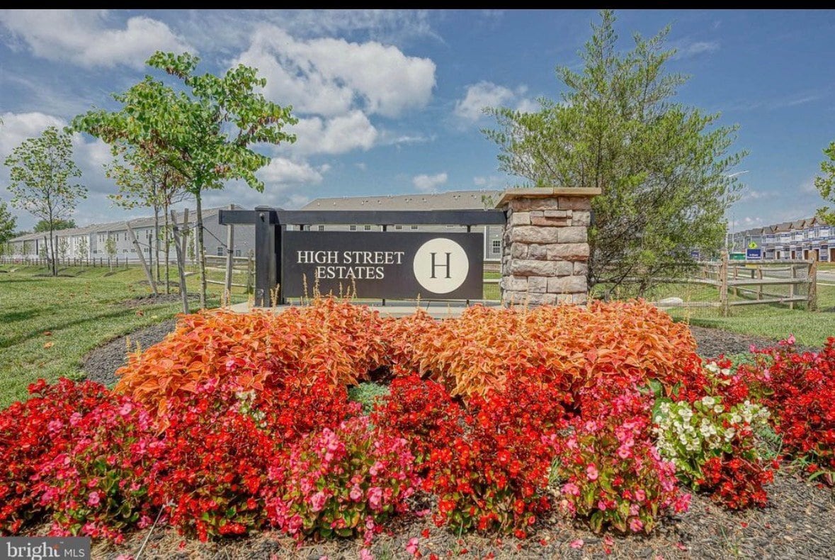 Photo - 321 Mazzeo Dr (Glassboro, NJ)