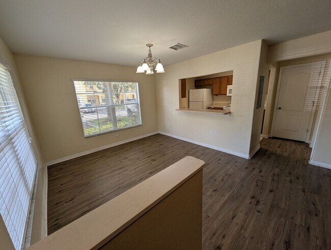 Foto del edificio - 3 Bed 2.5 Bath In Zephyrhills